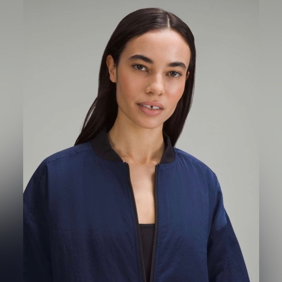 Lululemon Oversized-Fit Non-Stop Bomber Jacket
Night Sea / Black reversible 10 - Picture 4 of 15